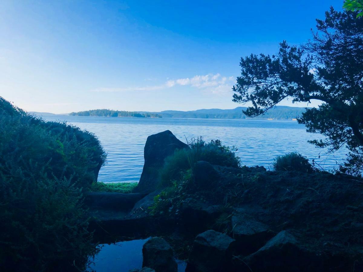 Serenity By The Sea Retreats Montague Harbour Eksteriør billede